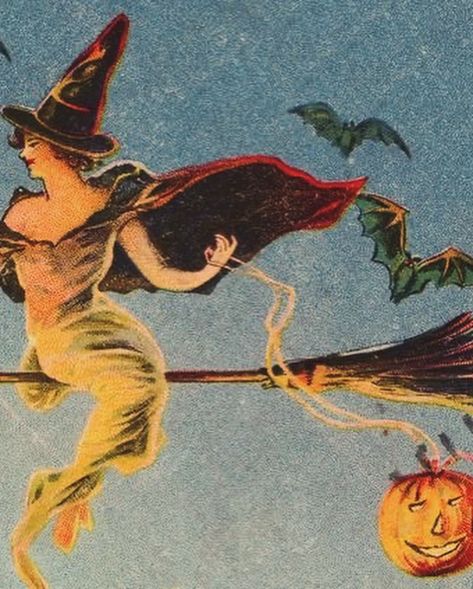 old fashioned halloween Inspirations, pinterest moodboards. x La Farmhouse Old Halloween, Vintage Country Aesthetic, Old Halloween Aesthetic, 1970s Halloween, Avigail Adam, Old Fashioned Halloween, Nostalgic Halloween, 1920s Halloween, Halloween Antiques