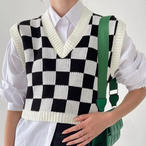 Crochet Vest Tutorial, Vest Tutorial, Crochet Vest Pattern Free, Cotton Crochet Patterns, Trendy Vest, Vest Pattern Free, Gilet Crochet, Casual Basics, Crochet Vest Pattern