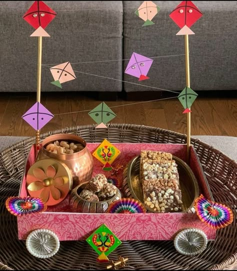 Sankrant Decoration For Kids, Uttarayan Decoration Ideas, Sankranti Gift Packing, Sankranti Packing Ideas, Sankranti Loot Decoration, Lohri Gifts Hampers, Tilwa Decoration Ideas At Home, Bornahan Decoration Ideas, Bornhan Decoration At Home