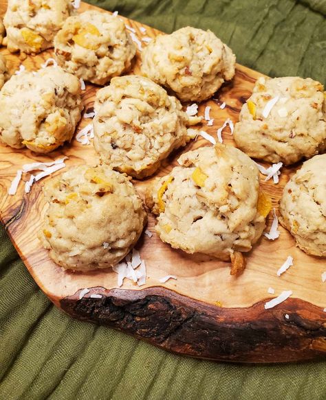 Coconut and Cornflake Cookies - She's Got The Cooks Beef Yakisoba, Cornflake Cookies, Easy No Bake Cookies, Potato Waffles, Thanksgiving Cooking, Coconut Cookies, Vegetarian Breakfast, Cereal Recipes, Home Baking