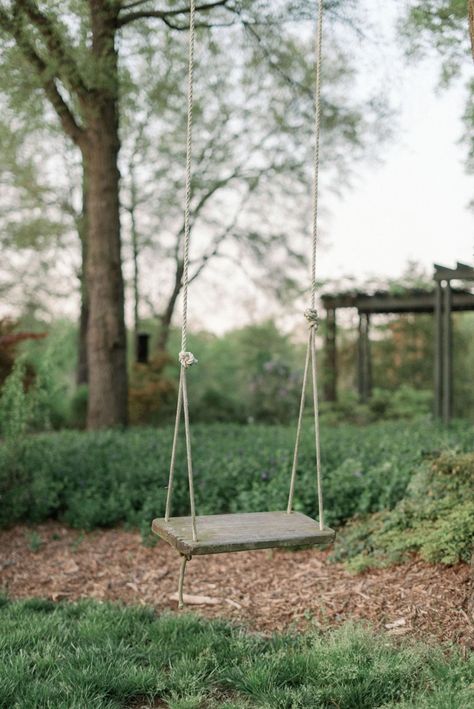 A Dreamy Spanish-Inspired Backyard Wedding That's Easy to Recreate Elegant Backyard Wedding, Elegant Backyard, Real Brides, Backyard Wedding, Wedding Inspiration