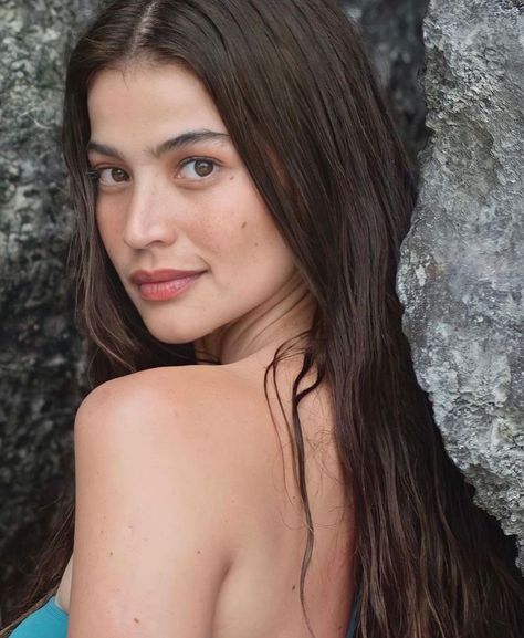 Let’s appreciate Anne Curtis Heussaff’s face 😍 Such a certified Dyosa of the Philippines indeed! ❤️ Photo by @annecurtissmiths… | Instagram Anne Curtis Smith, Anne Curtis, Nadine Lustre, April 4, Palawan, The Philippines, Beauty Face, Philippines, My Girl