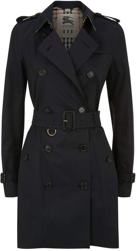 Burberry Kensington Trench Coat - Blue #affiliatelink @shopstyle Burberry Jacket Outfit, Burberry Kensington Trench Coat, Burberry Trench Coat Women, Smart Coat, Burberry Coat, Blue Trench Coat, Paris Chic, Trench Dress, Trench Coat Style