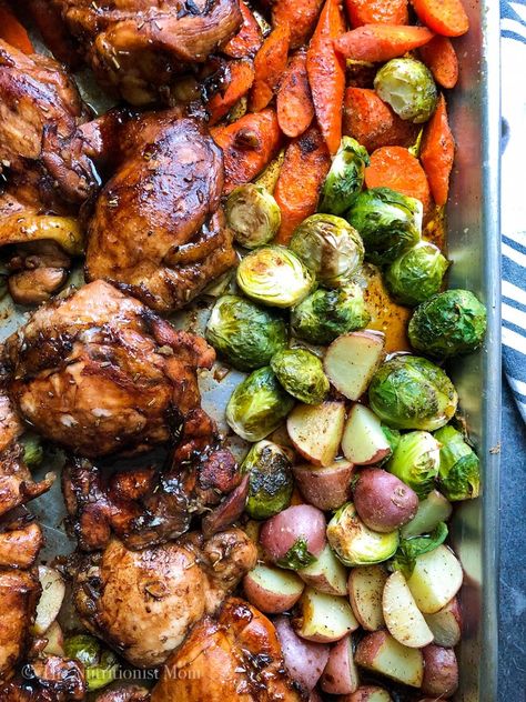 HONEY BALSAMIC CHICKEN THIGHS & VEGETABLES (SHEET PAN DINNER) - Nutritionist Mom Balsamic Chicken Thighs, Easy Sheet Pan Dinner, Honey Balsamic Chicken, Sheet Pan Dinners Chicken, Easy Sheet Pan Dinners, Roasted Chicken Thighs, Sheet Pan Dinners Recipes, Honey Balsamic, Meat And Vegetables