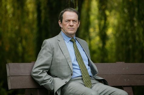 Jace Lacob talks to ‘Lewis’ star Kevin Whately about what’s next after playing Robbie Lewis for 26 years. Dennis Waterman, Inspector Lewis, British Tv Mysteries, Inspector Morse, Laurence Fox, Mystery Show, Shaun Evans, The English Patient, Masterpiece Theater