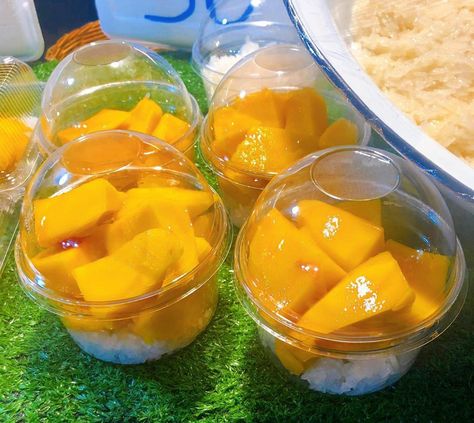 Mango Sticky Rice Cup, Rice Ideas, Mango Shake, Sticky Rice Cake, Rice Packaging, Mango Sticky Rice, Cake Logo, Thai Restaurant, Sticky Rice