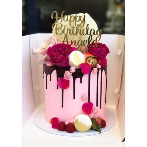 Cake With Chocolate Drip, Sprinkle Drip Cake, Chocolate Birthday Cake Decoration, 21st Cakes, Flowers And Chocolate, Round Birthday Cakes, Birthday 21, Buttercream Cake Designs, 21st Cake