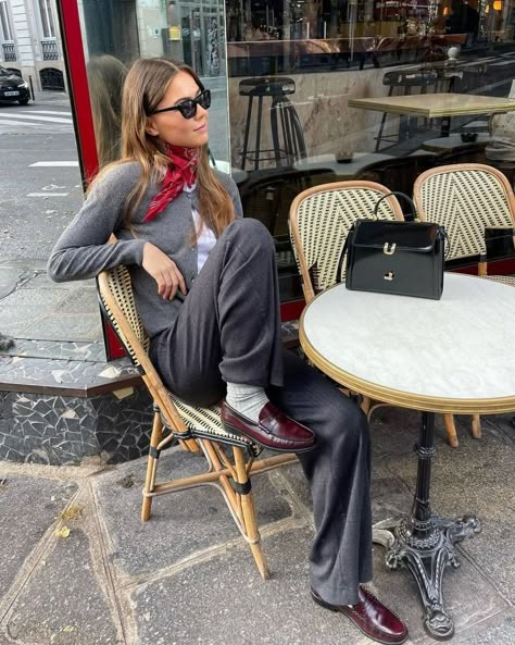 Burgundy Loafers Outfit, Madrid Outfits, Smart Casual Women Outfits, Ny Outfits, Smart Casual Women, Loafers Outfit, Winter Lookbook, Paris Outfits, November 23