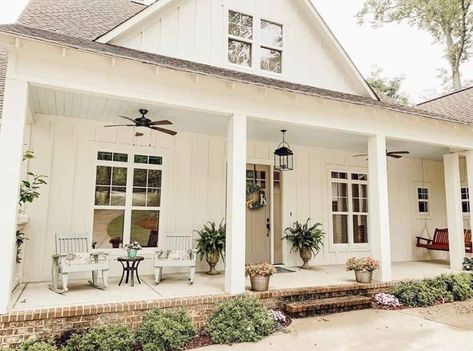 Landscaping Ideas Farmhouse, Aesthetic Berry Avenue Codes, Farmhouse Landscaping Ideas, Coffee Table Arrangment, Farmhouse Front Yard, Farmhouse Bungalow, Hype Beast Bedroom, Modern Farmhouse Porch, White Farmhouse Exterior