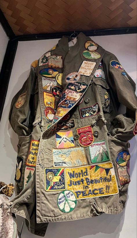 Patch Placement Jacket, Camo Patch Jacket, Army Jacket With Patches, What To Put Patches On, Backpack Patches Aesthetic, Jacket With Pins And Patches, Patched Clothes, Patches On Jacket, Patch Jean Jacket