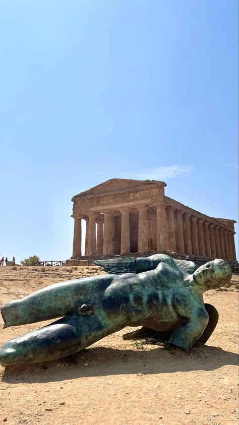 #vallei #temple #history #greek #sicily #agrigento  #beautiful #art #artwork #summer #sunny #south #italy #italytravelinspiration #italytrip Sicily Italy Aesthetic, Agrigento Sicily, South Italy, Palermo Italy, Foto Fake, Palermo Sicily, Italy Aesthetic, Sicily Italy, Art Aesthetic