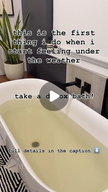 Meelah_Moss_Seamoss | DETOX BATH 🛁

This is a GREAT detox bath for kids; 

YOU’LL NEED
* 2 cups of epsom salt
* 1/4 c baking soda
* 1 cup apple cider vinegar
*... | Instagram Apple Cider Vinegar Bath For Ph Balance, Detox Bath For Kids, Detox Bath For Colds, Epsom Salt Bath Benefits, Bay Leaf Benefits, Salt Water Bath, Cold Apple Cider, Apple Cider Vinegar Bath, Detox Bath Recipe