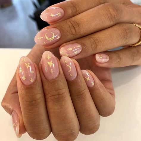 Stars And Moon Nails, Nails Moon, Short Oval Nails, Accent Nail Designs, Star Nail Designs, Natural Nail Art, Star Nail Art, Moon Nails, French Tip Acrylic Nails