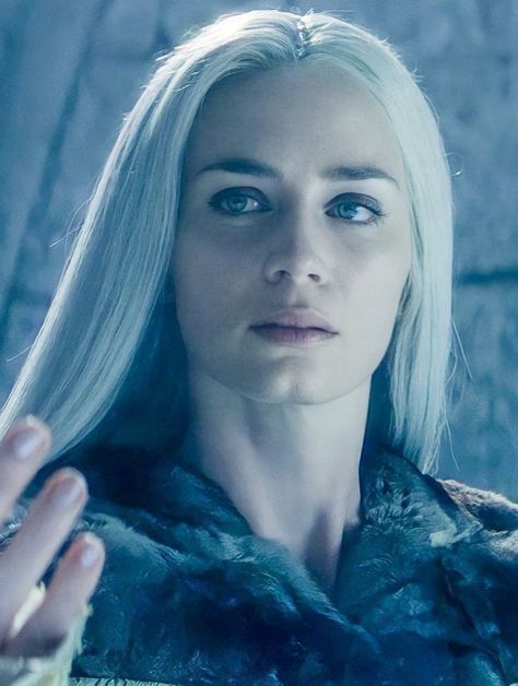 White Hair Face Claim, Rhaella Targaryen, Winter Goddess, Hair Movie, Moonlight Painting, Targaryen Aesthetic, Dr House, Female Character Inspiration, Ice Princess