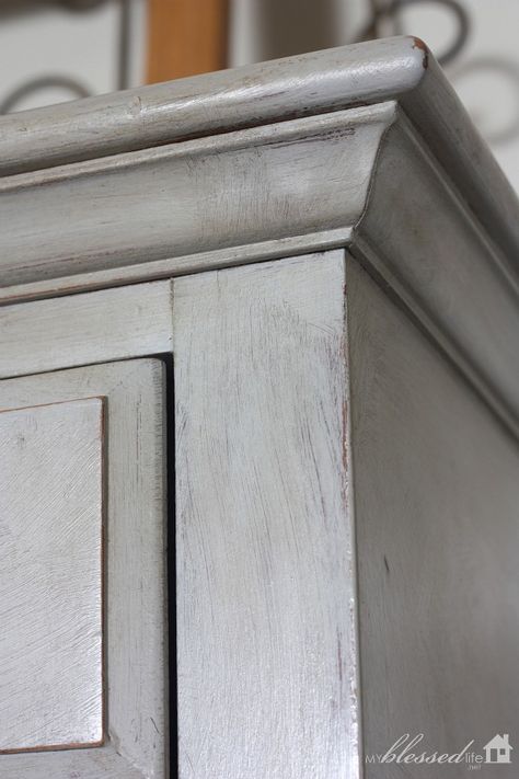 Thrifted Dresser Turned Buffet Makeover Buffet Makeover, Grey Bedroom Furniture, Gray Chalk Paint, Grey Dresser, Bedroom Furniture Makeover, Painted Bedroom Furniture, Painted Cabinet, Chalk Paint Ideas, Chalk Paint Projects