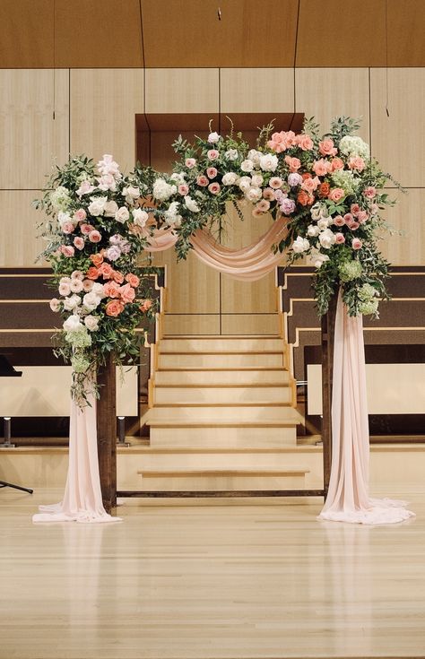 Entrance Floral Decor, Dekor Gereja Wedding, Entrance Gate Wedding, Simple Arch Decoration Wedding, Entrance Arch Wedding, Floral Entrance Decor, Event Entrance Design, Simple Wedding Arch, Engagement Theme