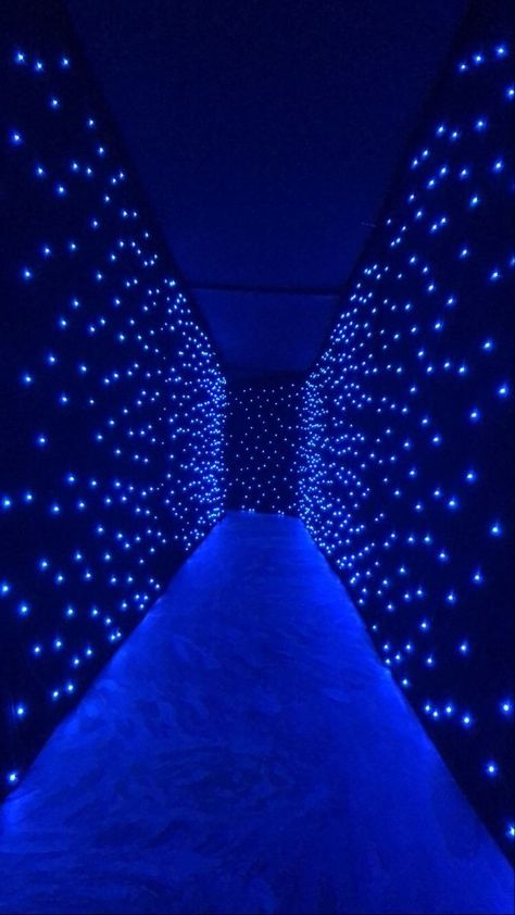 Walkway decoration ideas Walkway Decorations, Space Vbs, Starry Night Prom, Hoco Ideas, Alien Party, Prom Themes, Space Theme Party, Outer Space Party, Vbs Themes