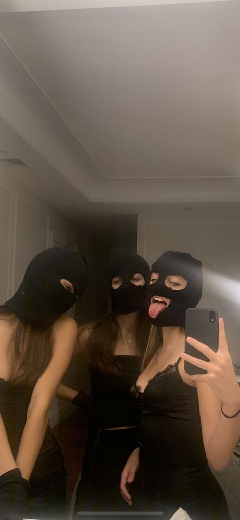 Halloween Costumes Robbers, Costumes For 3 People, 2 People Halloween Costumes, Robber Halloween Costume, Halloween Costumes For 2, 3 People Halloween Costumes, Friend Halloween Costumes, Best Friend Halloween, 3 People Costumes