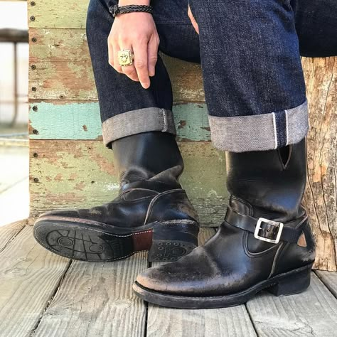 Vintage Engineer Boots on Instagram: “🇺🇸🇯🇵 MFSC Lot. 64 BB made in USA with “Okinawa 301” selvedge denim milled in Japan x Attractions Co. Lot. 268 Horse Butt Engineer Boots…” Engineer Boots, Harness Boots, Leather Denim, Selvedge Denim, Motorcycle Boots, Western Outfits, Men Clothing, Biker Boot, Made In Usa