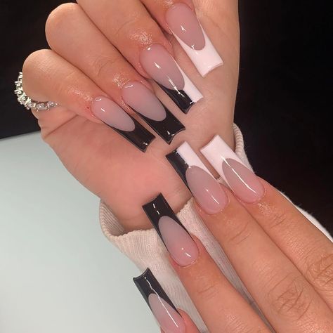 Black And White Nail, Diy Acrylic Nails, Edgy Nails, Grunge Nails, Simple Acrylic Nails, Long Acrylic Nails Coffin, Long Square Acrylic Nails, White Nail, Bling Acrylic Nails