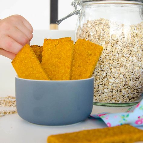 These healthy baby rusks are a brilliant first biscuit for baby or a teething biscuit, Made from Oats, Sweet Potato and Chamomile they have no nasties Quick Recipe Videos, Rusk Recipe, Teething Biscuits, Boiling Sweet Potatoes, Super Healthy Kids, Weaning Recipes, Homemade Baby Foods, Healthy Baby, Flavored Oils