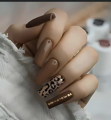 Fall Nails Brown, Brown Fall Nails, Ongles Beiges, Tiger Nails, Nails Fall Nails, Brown Nails Design, Nails Brown, Fall Nail Art Designs, Leopard Print Nails