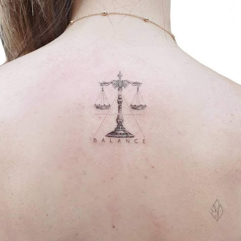 Small Tattoos For Women Ideas, Balance Tattoo, Small Back Tattoos, Small Tattoos For Women, Scale Tattoo, Geniale Tattoos, Shoulder Tattoos For Women, Cool Small Tattoos, Small Tattoos For Guys