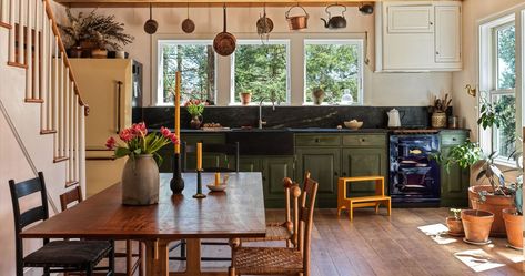 A Look Inside New York’s Mountain Houses Kitchen Color Palettes, New York House, Neutral Kitchen, Mountain Landscapes, Green Cabinets, Book Challenge, Textile Artist, Kitchen Color, Furniture Designer