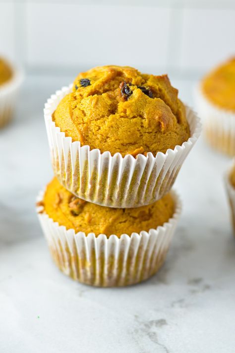 Pumpkin Raisin Muffins | A Taste of Madness Pumpkin Raisin Muffins, Muffins With Raisins, Moist Pumpkin Muffins, Portable Breakfast, Pumpkin Streusel Muffins, Raisin Muffins, Pumpkin Chocolate Chip Muffins, Pumpkin Spice Muffins, Muffin Streusel