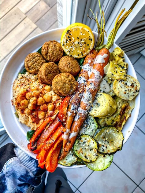 Everything Delish, Falafel Bowl, Carrots Roasted, Roasted Veggies Recipe, Favorite Salad, Homemade Hummus, Glazed Carrots, Veggie Tray, Hummus Recipe