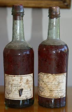 fine old Jamaican rum, 1875--how completely cool!: Pirate Rum, Labeling Ideas, Pirate Women, Rum Brands, Caribbean Drinks, Golden Age Of Piracy, Pirates Life, Rum Bottle, Caribbean Rum