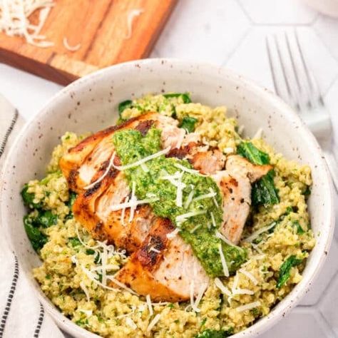 Chicken Pesto Quinoa, Chicken And Quinoa Recipes, Cast Iron Chicken Breast, Pesto Quinoa, Sweet Potato Cornbread, Leftover Chicken Breast, Cast Iron Chicken, Pesto Spinach, Quinoa Bowls