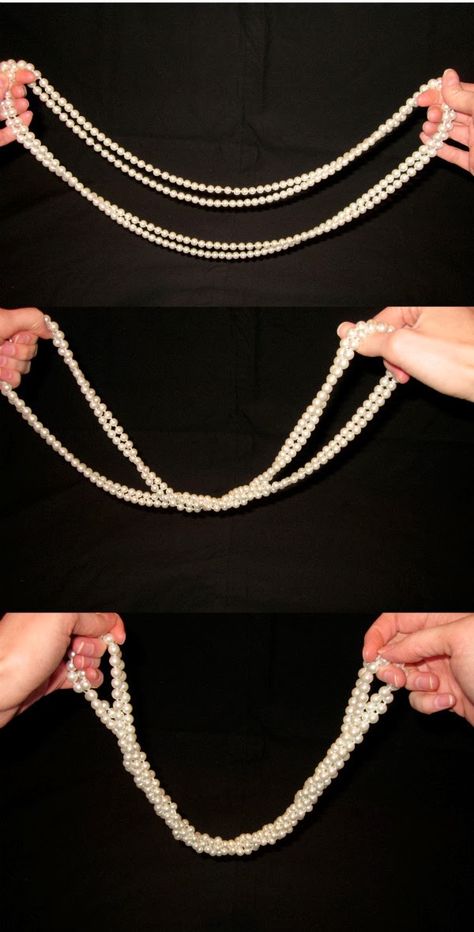 Perls Necklaces Outfit, Pearl Rope Necklace, How To Wear A Long Necklace, Layering Pearl Necklaces, How To Wear Two Necklaces Together, How To Layer Pearl Necklaces, Pearl Necklace Styling, How To Wear Necklaces, Pearls With Casual Outfit