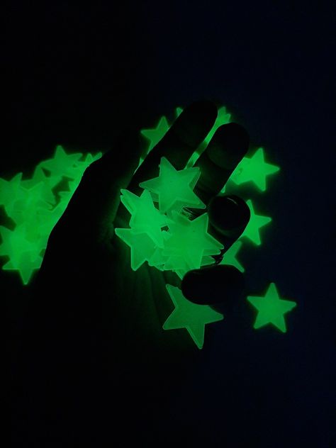 #neon #stars #hand Neon Stars, Glow Stars, Alien Aesthetic, Star Ceiling, Star Clothing, Dark Green Aesthetic, Aesthetic Space, Star Background, Dark Star