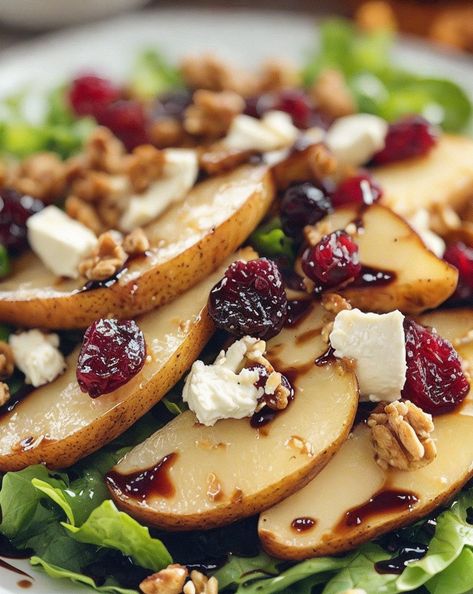 Indulge in a refreshing Balsamic Pear and Cranberry Salad, a perfect blend of sweet and tangy flavors. Ideal for healthy meals or holiday feasts! #SaladRecipe #HealthyEats #FallFlavors #EasyRecipes #HolidayCooking Pear Salad Dressing, Pear And Cranberry, Cranberry Spinach Salad, Cranberry Walnut Salad, Cranberry Salad Recipes, Pear Salad Recipes, Ripe Pears, Apple Walnut Salad, Vinegar Salad Dressing