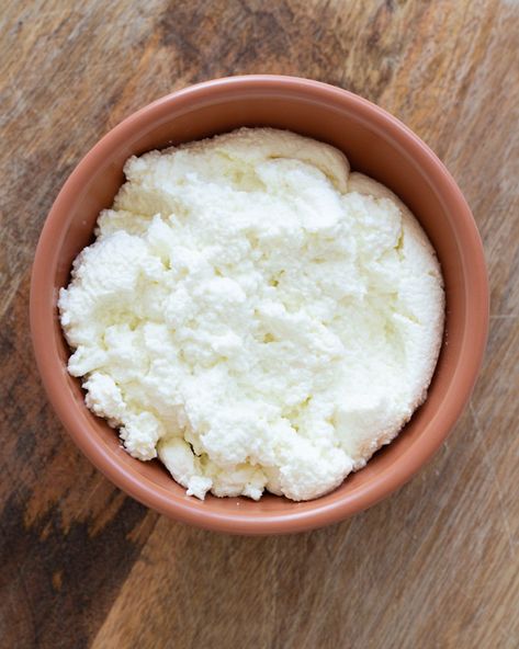 Homemade Ricotta Cheese Ricotta Cheese Recipe, Justine Snacks, Homemade Ricotta Cheese, Cheese Dreams, Ricotta Cheese Recipes, Homemade Ricotta, Cheese Maker, Food Thermometer, Best Cheese