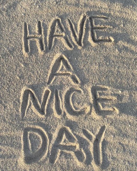 Sand Writing, Beach Instagram Pictures, Summer Beach Vacation, Foto Tips, Funny Phone Wallpaper, Ocean Vibes, Creative Instagram Stories, Have A Nice Day, Summer Wallpaper