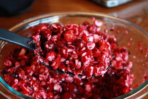 How To Make Dried Cranberries (DIY Copy Cat Craisins) - The Thrifty Couple Dehydrated Foods, Dehydrated Food, Cranberry Orange, Fresh Cranberries, Clean Ingredients, Dried Cranberries, Dried Fruit, Easy Recipe, Diet Recipes