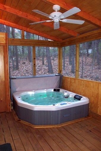 Homemade Hot Tub, Diy Hot Tub Ideas, Hot Tub Ideas, Jacuzzi Room, Georgia Cabins, Indoor Hot Tub, Hot Tub Room, Hot Tub Patio, Helen Georgia