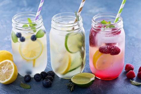 Clean Eating Detox Tips Fruit Infused Vodka, Flavor Drops, Healthy Substitutions, Vodka Recipes, Clean Food Crush, Infused Vodka, Herbalife Nutrition, Fruit Infused, Lemonade Stand