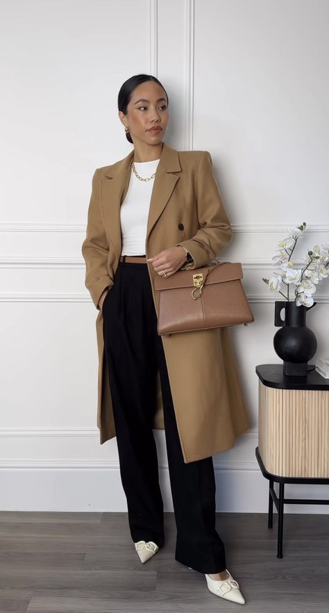 Mac Outfit, Chic Feminine Style, 10 Winter Outfits, Slacks Outfit, Faux Shearling Vest, Diy Fashion Scarf, Look Office, Cute Work Outfits, Olivia Miller