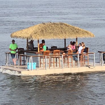 Tiki Bar Pontoon Boat, Boat Bar Ideas, Tiki Bar Boat, Floating Tiki Bar, Party Pontoon, Floating Cottage, Boat Lift Dock, Tiki Boat, Small Pontoon Boats