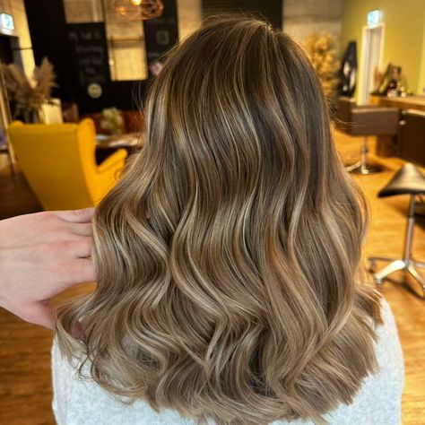 Bronde Hair🤎 #meraki #merakiexperience #merakihair #merakihairdesign #brondehair #babylights #balayage #balayageexpert #hairgoals #lookoftheday #coiffeur #winterthur Babylights Bronde, Bronde Babylights, Babylights Balayage, Babylights Hair, Bronde Hair, Winterthur, Hair Transplant, June 2024, 2024 Vision