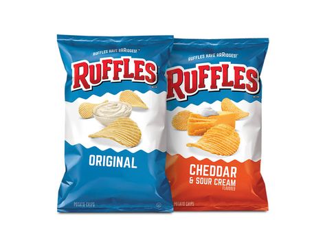 Ruffles Chips, Best Potato Chips, Potato Chip Flavors, Ruffles Potato Chips, Best Chips, Potato Snacks, Frito Lay, Quick And Easy Appetizers, Favorite Dips