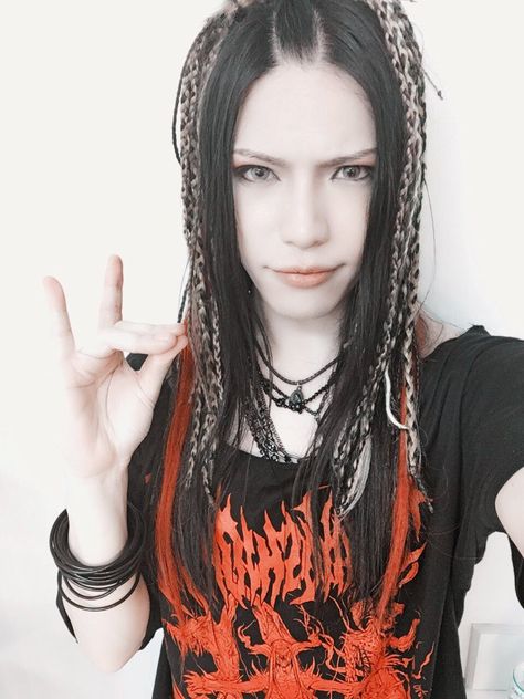 Takayoshi Ohmura, Kami Band, Band Group, Baby Metal, Music Band, My Favorite Music, Music Bands, Dreadlocks, Chain Necklace