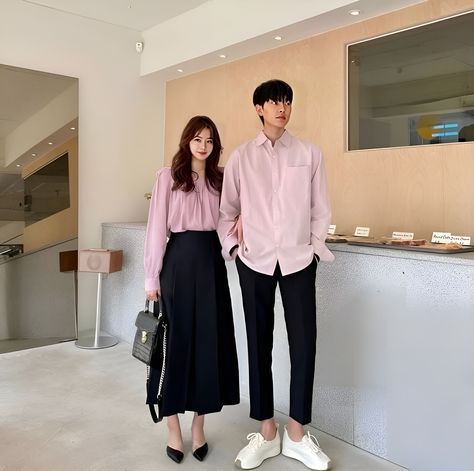 Couple Outfit Matching, Ootd Couple, Prenuptial Photoshoot, Outfit Couple, Dress Couple, Couple Outfit Ideas, Couple Matching Outfits, Christian Couples, Couple Fits