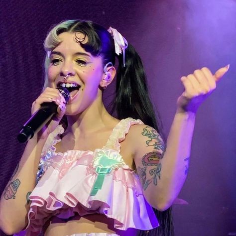 Melanie Martinez on her K-12 Tour Melody Martinez, Melanie Martinez Outfits, Melanie Martinez Concert, Perfect Wife, Celebrity Singers, Taylor Swift Cute, Artist Aesthetic, Female Singers, Big Heart