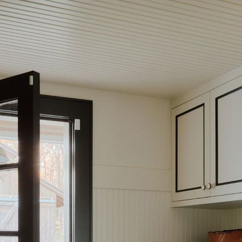 Jenna Chused on Instagram: "Hiding behind the curtain is the washer and dryer in our CT Farmhouse project walk-through mud room. 
#mudroom #laundrycurtain #connecticutfarms 
Photography / @william.jess.laird⁠
Styling / @tessawatson ⁠
As seen in / @elledecor." Grand Entry, Behind The Curtain, The Curtain, Mud Room, Elle Decor, Washer And Dryer, Laundry Room, Washer, Farmhouse