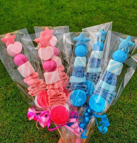 Pink Candy Kabobs, Cowgirl Desserts, Candy Small Business, Kabobs Fruit, Candy Skewers, Gummy Candy Kabobs, Candy Business, Sour Gummies, Fruit Gummies