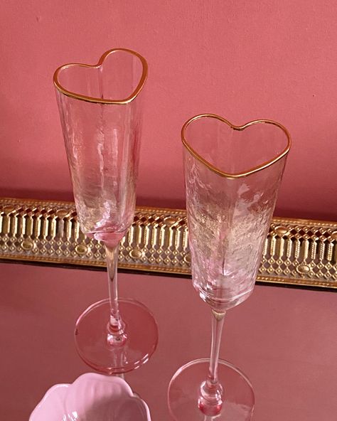 Champagne glasses decorated